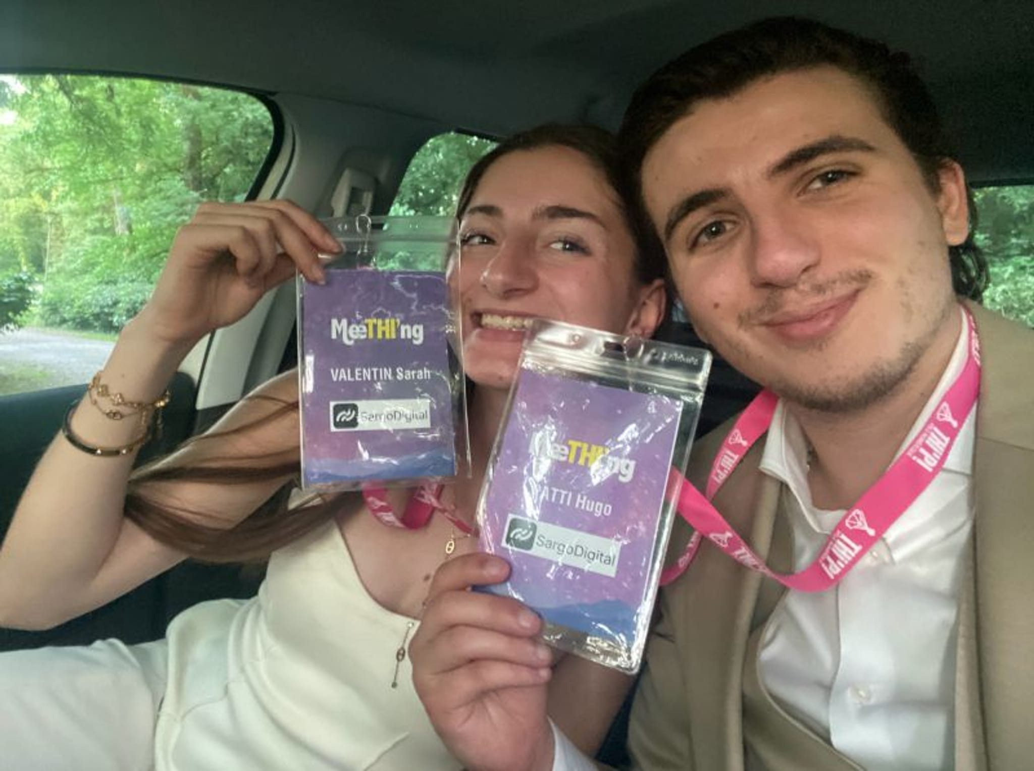 Hugo PATTI et Sarah VALENTIN, badges MeeTHIng Sargo Digital